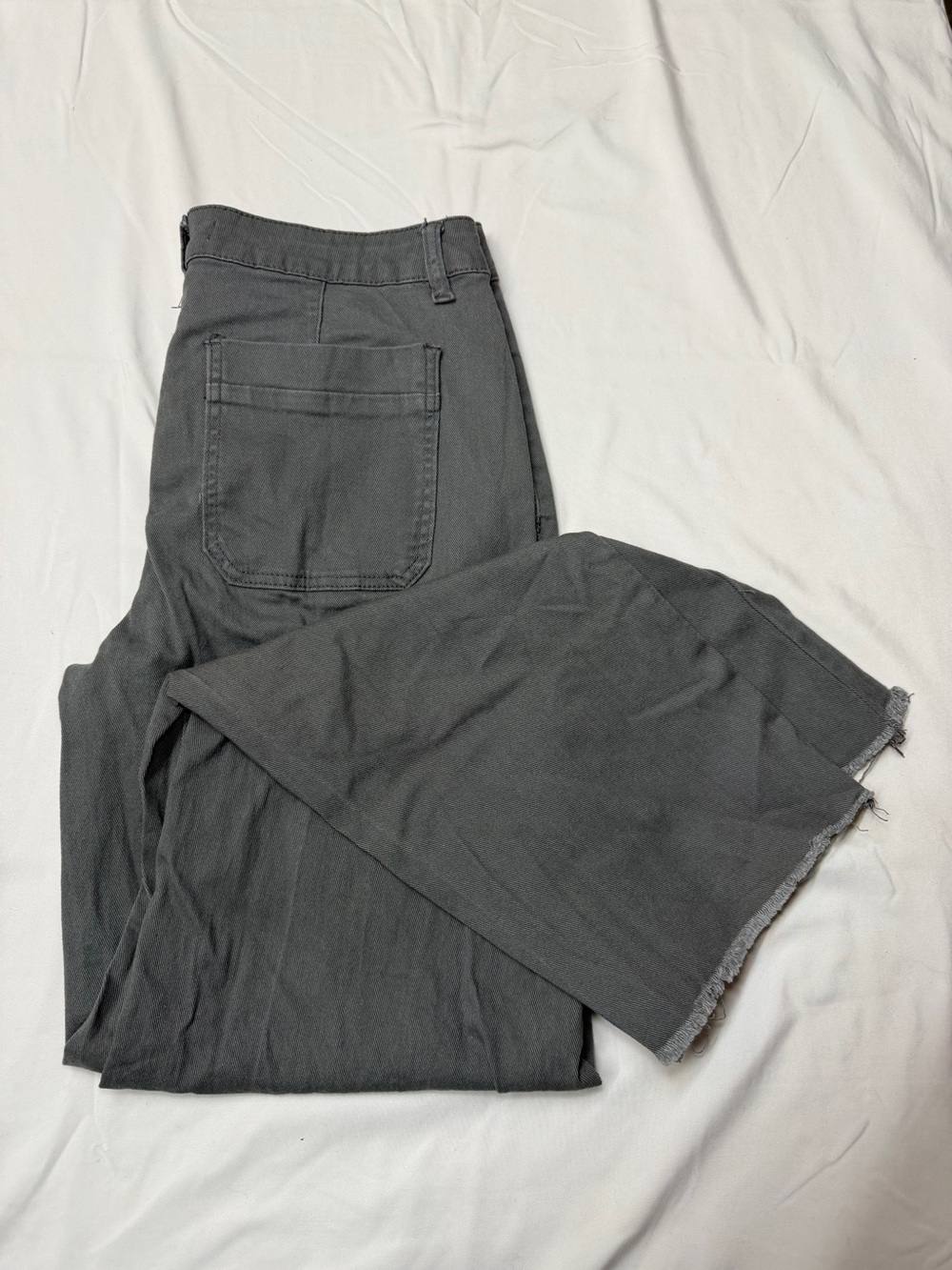 Straight Leg Raw Hem Gray Utility Minimalist Women’s Pants Sz 10